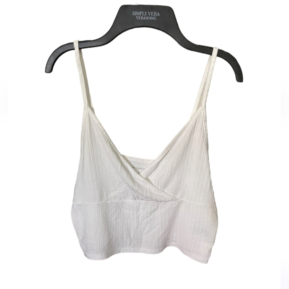 American Eagle V-neck ultra crop top in white size medium